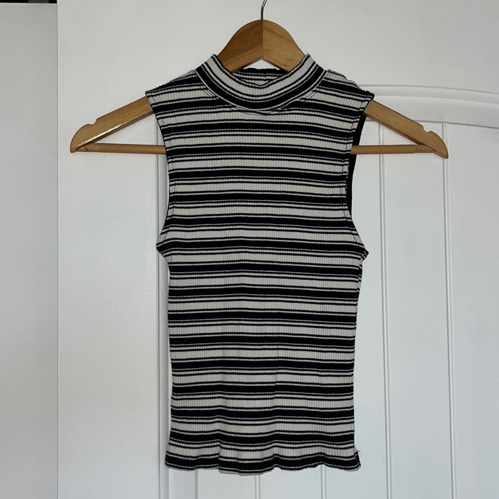 Size S, 6IXTY 8IGHT brand, B&W striped, mock turtleneck shirt.